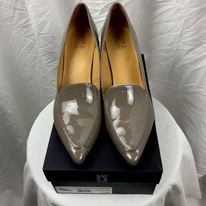 Naturalizer Shiny Grey Kitten Heels